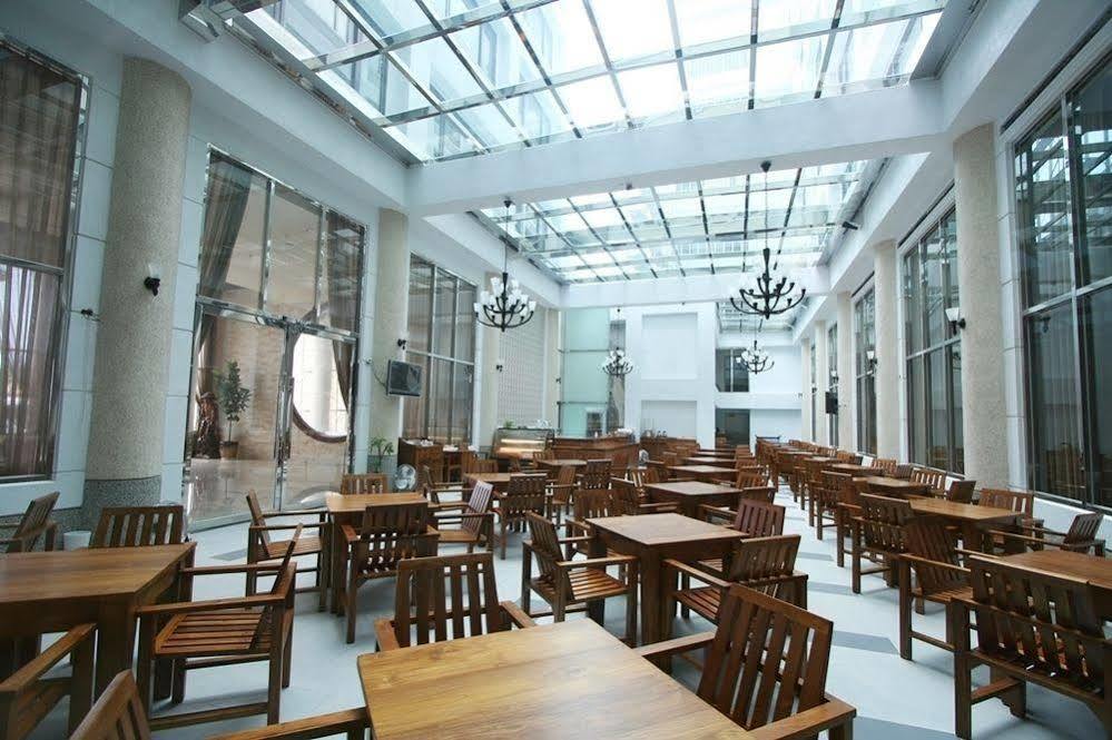 Yentai Hotel Makung Kültér fotó